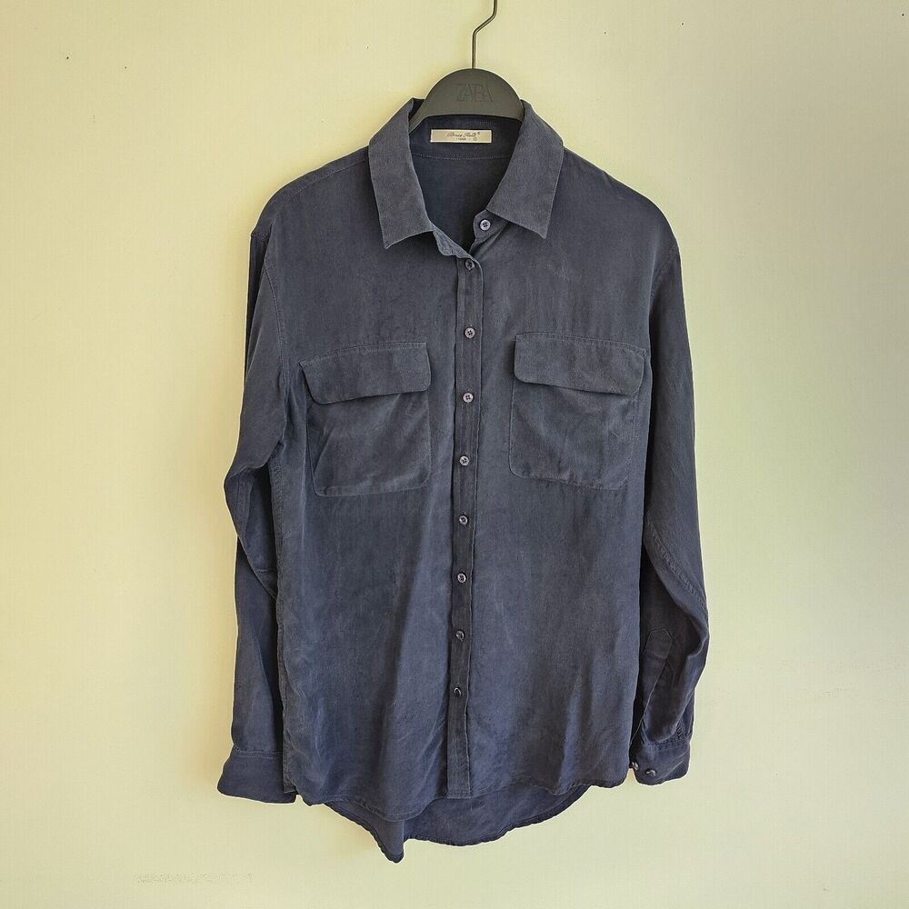 Bruce Field Femme Navy Silk Button Down Shirt With Pockets. Women's Size S. EUC.